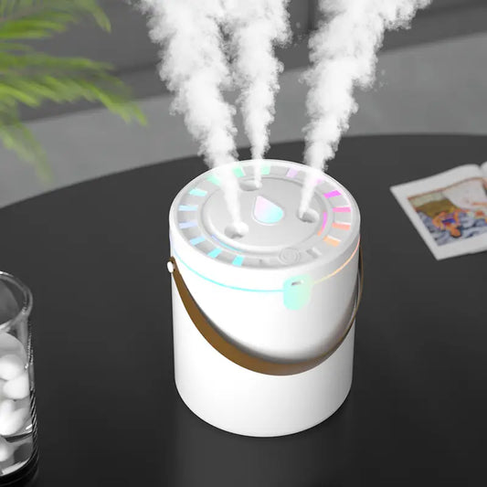 1 x leiser Aromatherapie-Diffusor mit 3 Sprühdüsen und USB-Anschluss